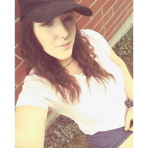 Meet your Posher, Manon